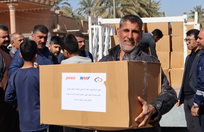 Distribution of donation items for Iraq